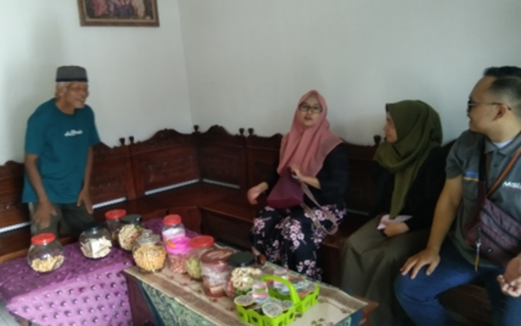 Implementasi Pengabdian Kepada Masyarakat (Abdimas) tahun 2024 Upaya Peningkatan Produktivitas UKM Kerupuk Singkong di Desa Srigonco Kabupaten Malang